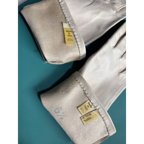 VTG Italian White Womens Leather Gloves Silk Lined Italy - Picture 3 of 4